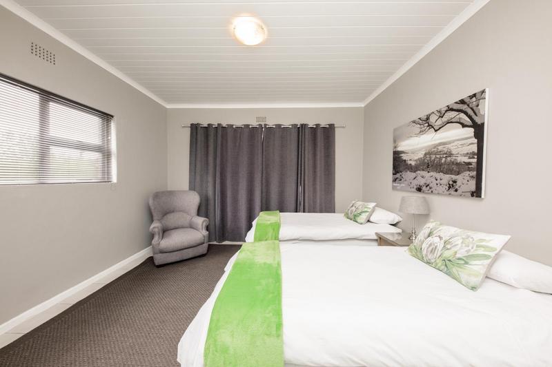 8 Bedroom Property for Sale in Grabouw Western Cape